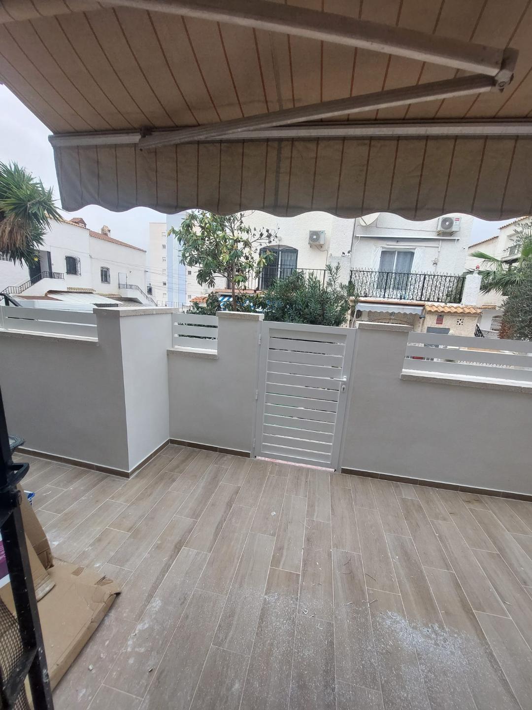 Puerta exterior aluminio (1)